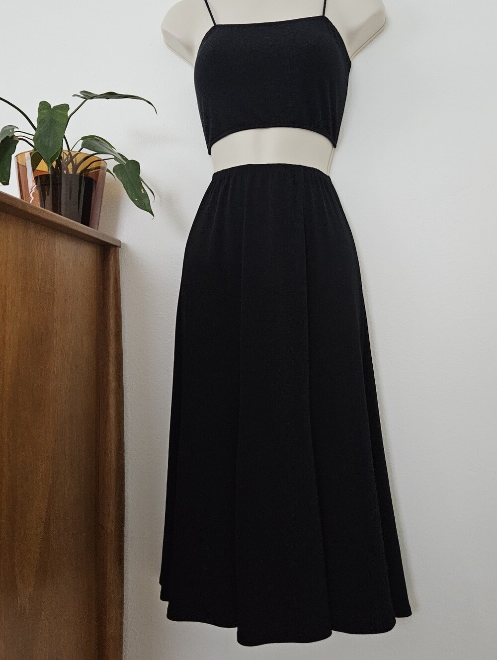 vintage black flare midi skirt 90s y2k grunge goth boho indie urban tulip